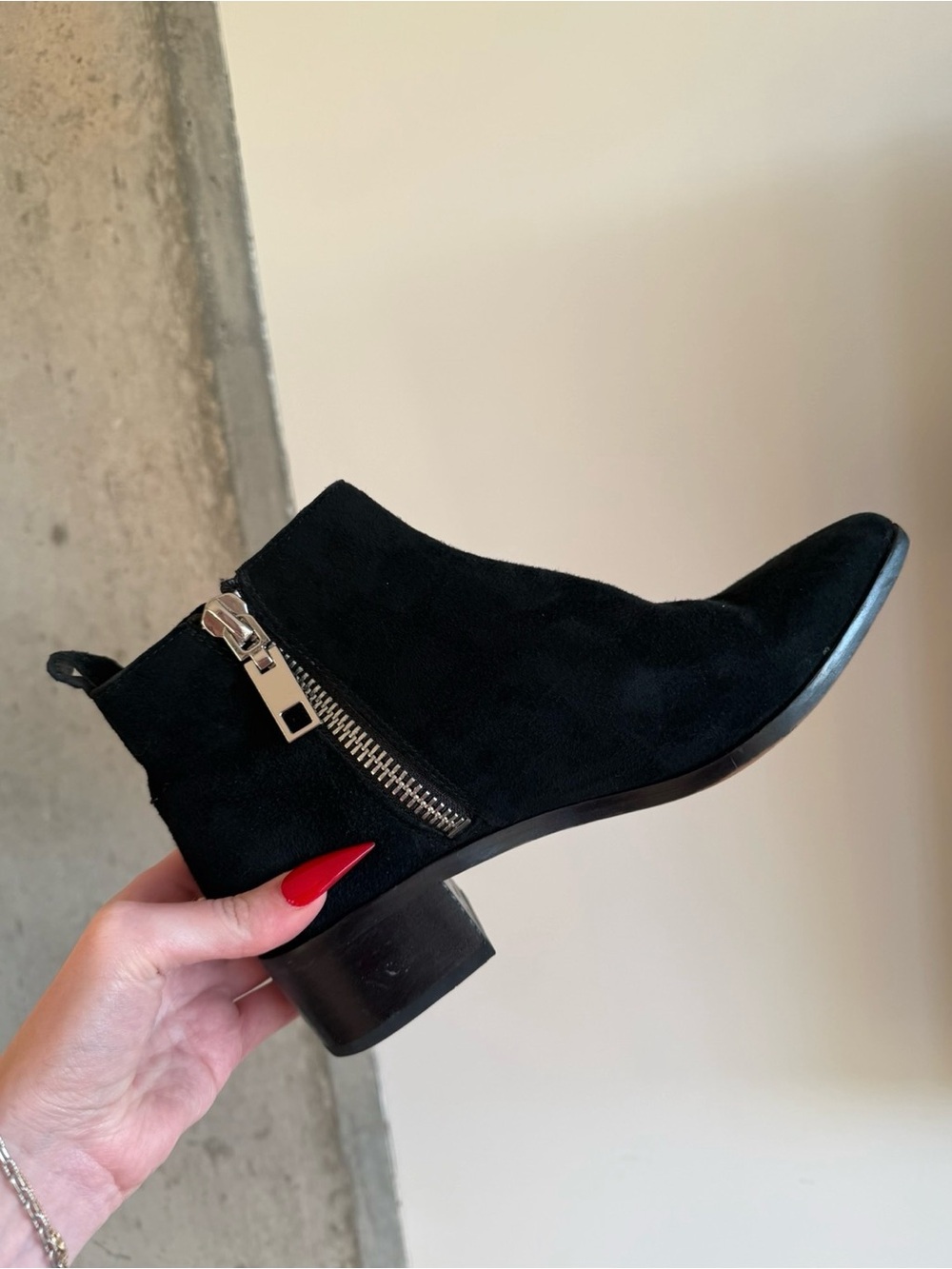 Dolce Vita Marra Double Zip Onyx Black Suede Ankle Bootie Boots size 7